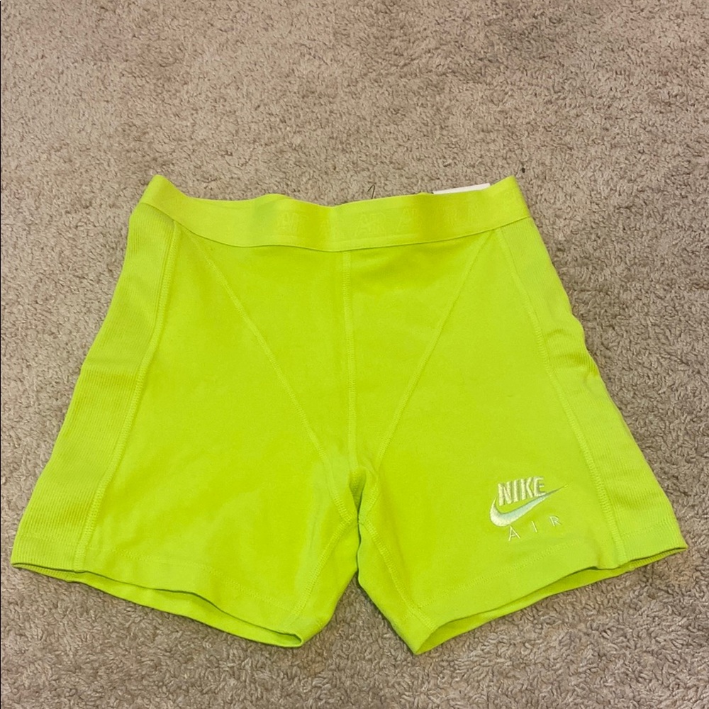 NIKE High Short (Lime Green)